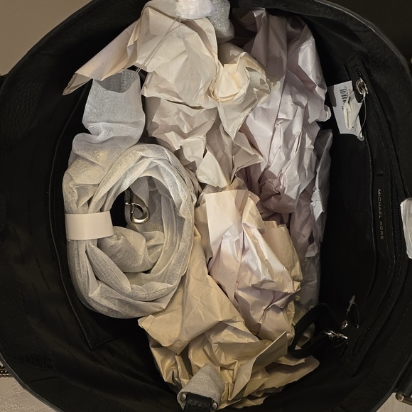 Michael Kors Large Grab Bag Brooklyn Tote, Handbag NWT - Picture 4 of 10